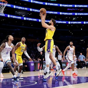 华体会官网-真是一点能力都没有！湖人还不如裁掉他并且转正双向合同内线？