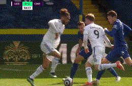 1615640906209042560.gif 6739.gif